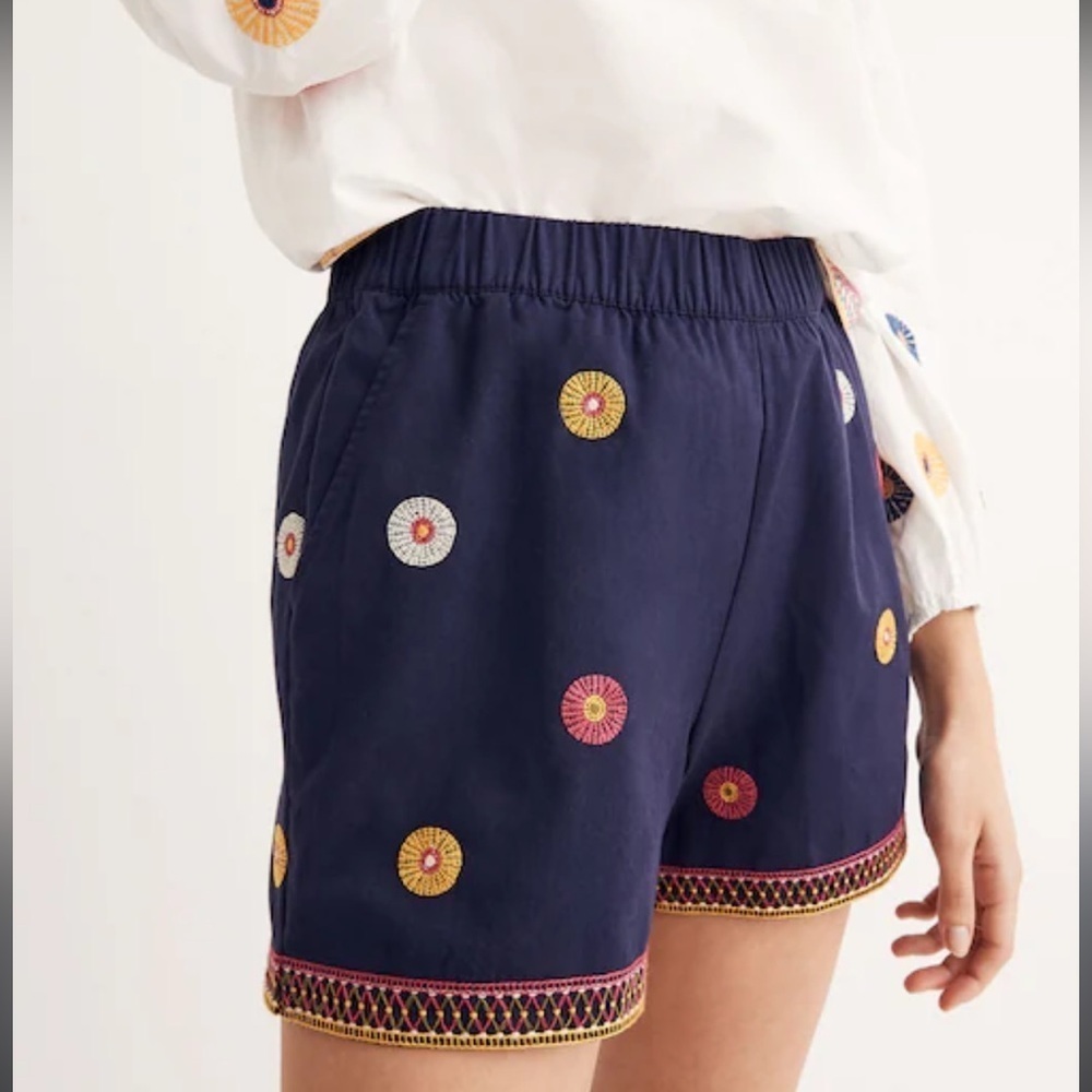 Madewell embroidered floral pull on shorts, elastic waist, pockets